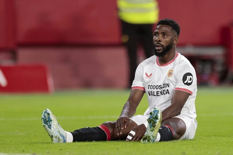 ملف يلا كورة.. مفاوضات الأهلي مع إيهيناتشو.. قرار جروس.. وغياب كولر